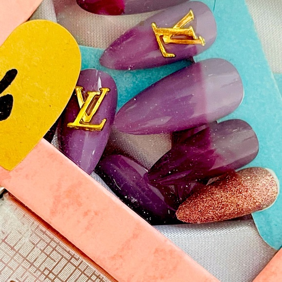 Press on nails hand made by me❤️ - Picture 2 of 3